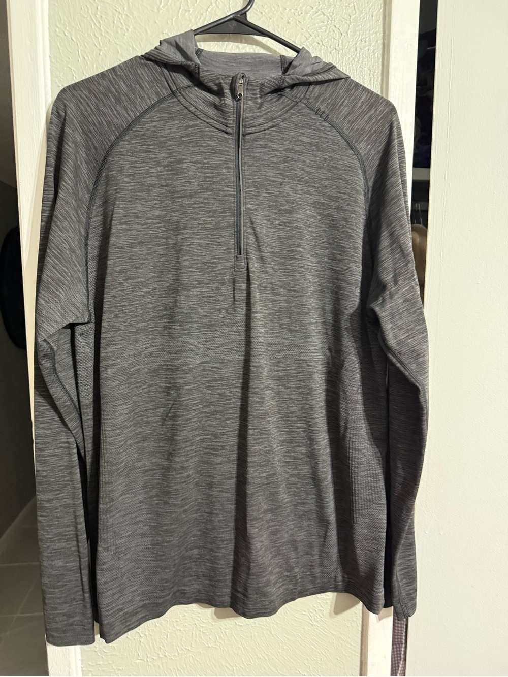 lululemon athletica Men's Heathered Gray Hooded Quarter-Zip! It’s small size